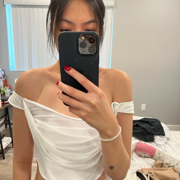 White Layered Top - Picture 2 of 4